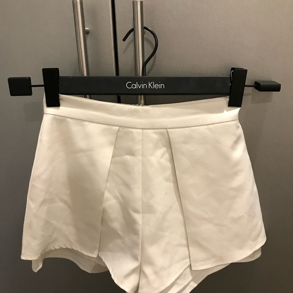 White fox white shorts - Picture 4 of 6